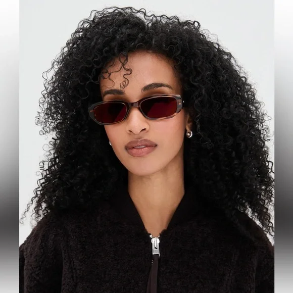 Tortoise Shell Rectangular Sunglasses - Picture 3 of 5